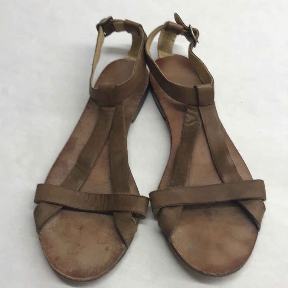 Lanvin  tan leather T-Strap Sandals Ankle Wrap, Size 36.